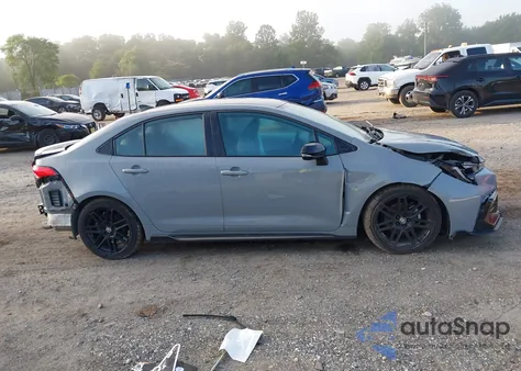 2021 Toyota Corolla Se Apex Edition z USA, uszkodzony, nr VIN 5YFS4MCE9MP069633